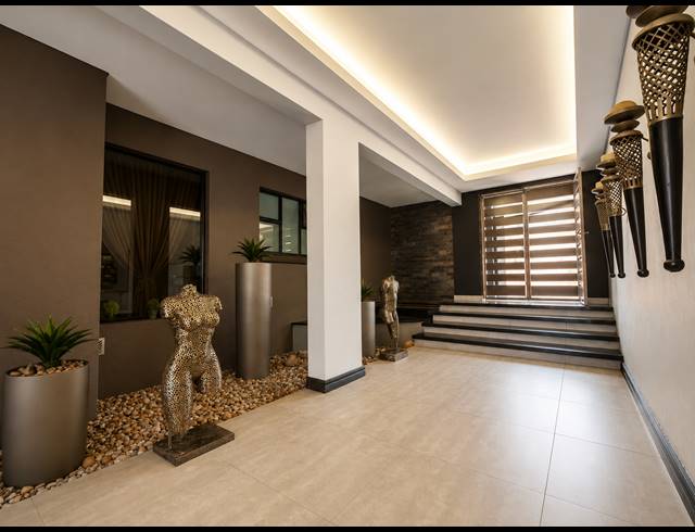 5 BEDROOM HOUSE FOR SALE IN THREE RIVERS EAST